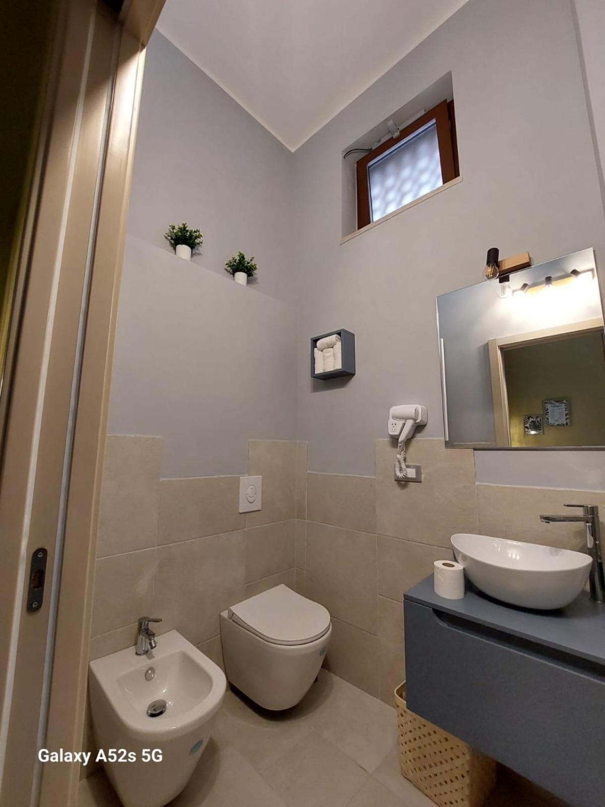 Ferienwohnung Happynesshouse_Locazione Turistica Trani Exterior foto