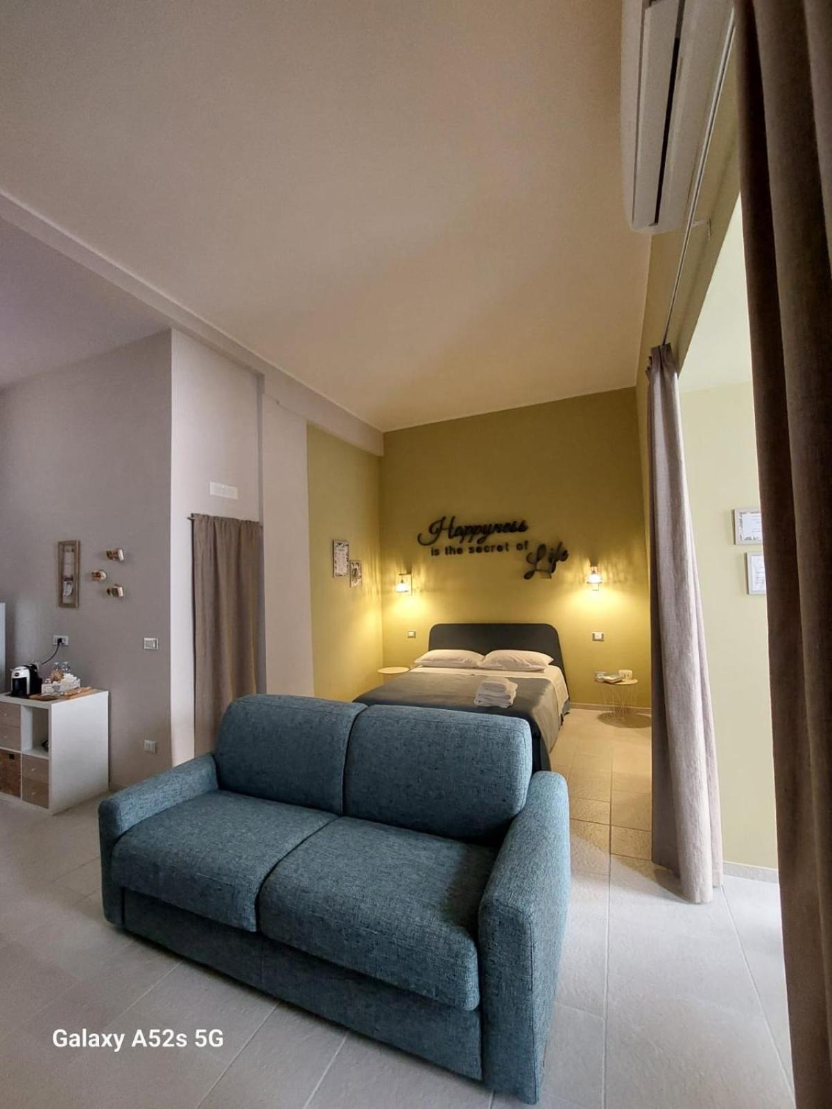 Ferienwohnung Happynesshouse_Locazione Turistica Trani Exterior foto