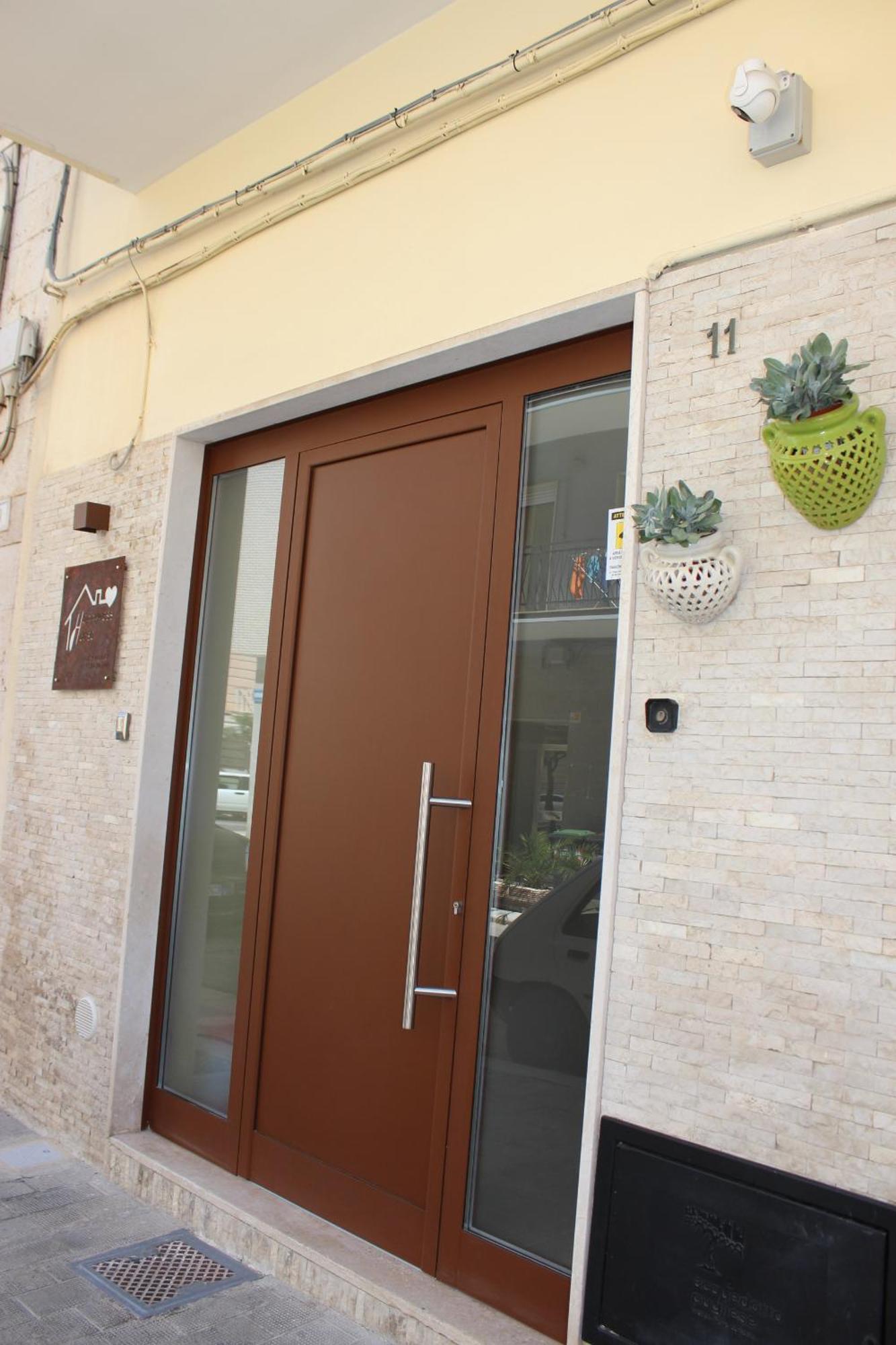 Ferienwohnung Happynesshouse_Locazione Turistica Trani Exterior foto