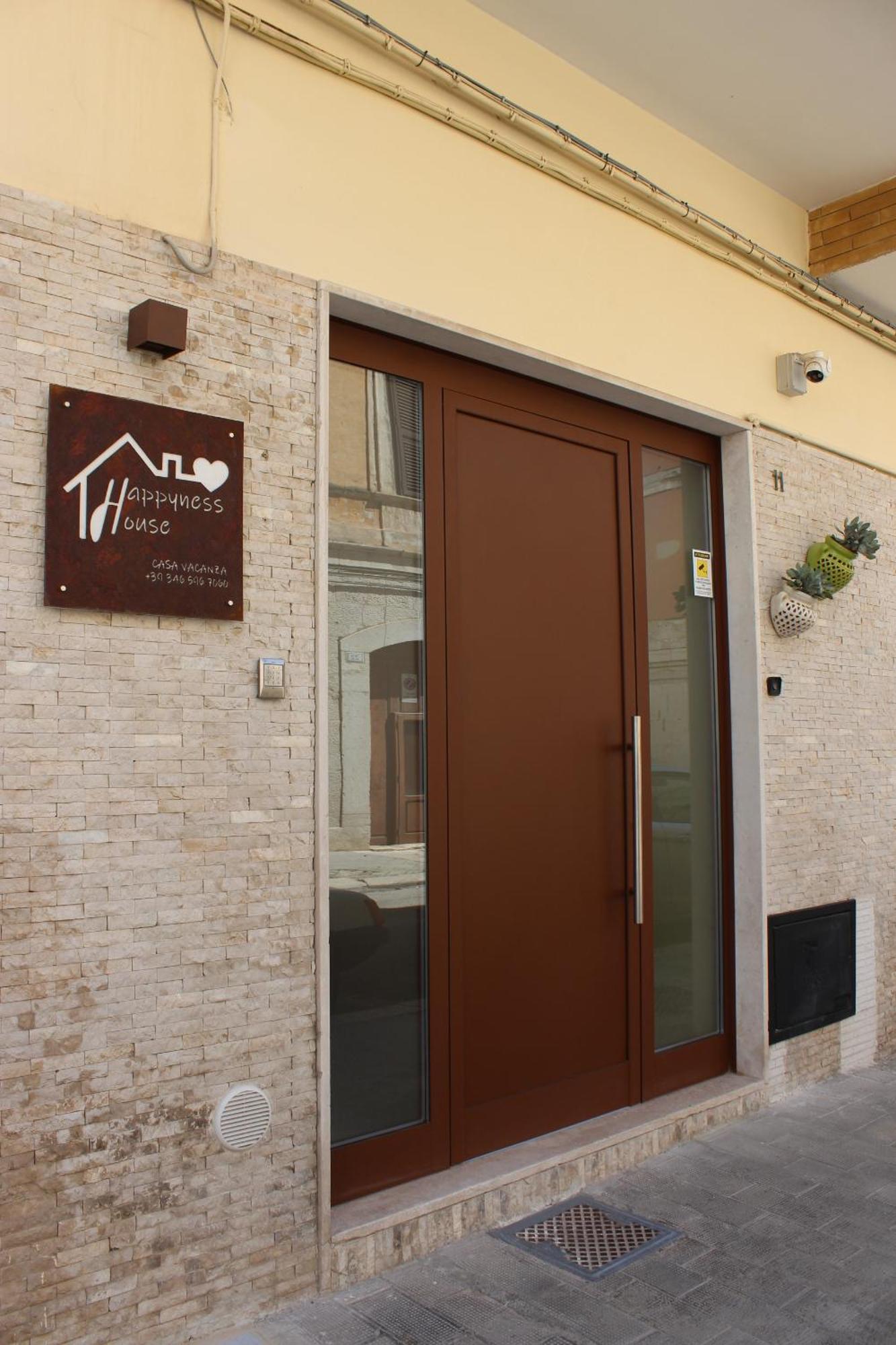 Ferienwohnung Happynesshouse_Locazione Turistica Trani Exterior foto